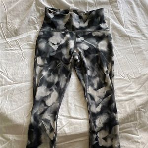Lululemon Train Times leggings 25” size 4